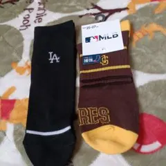 LAロゴとパドレスロゴのソックスセット