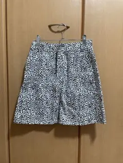 ヒョウ柄タイトスカート ホワイト/ブラック