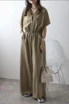 ボンジュールサガン新品未使用タグ付ウエスト切替Vネックオールインワンライトカーキ