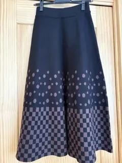 ドットチェッカー柄ニットスカート