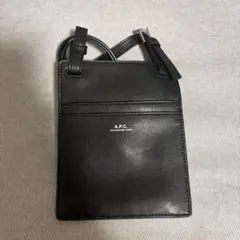 A.P.C. 黒 レザー ショルダーバッグ