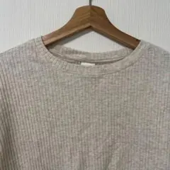 ベージュ 長袖Tシャツ