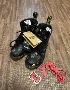 Dr.Martens サンリオコラボ ハローキティ ブーツ