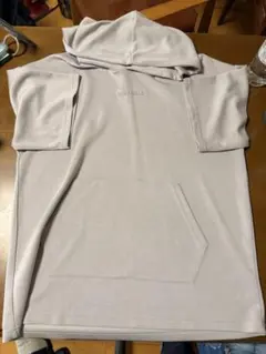 い*だ様 ESSENTIAL FEAR OF GOD 半袖パーカー