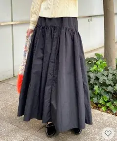 ティアードスカート　マキシスカート　タフタスカート　フレアスカート　新品タグ付き