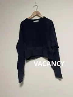 VACANCY ロゴ刺繍ショート丈トレーナー ネイビー