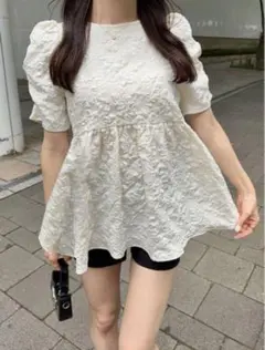 GRL花柄ジャガードパワショルダペプラムブラウス　ask55のサムネイル