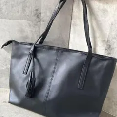 黒 タッセルトート A４ビジネスバッグ フォーマル トートバッグ 就活 上品