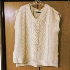 ケーブル編み ニットベスト