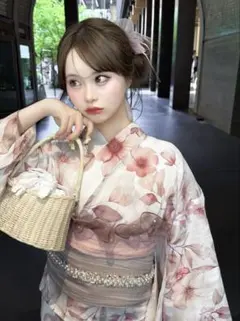 3点セット 2Way水彩花柄セパレート浴衣 ネイルおまけ付き 3点セット 2Way水彩花柄セパレート浴衣 ネイルおまけ付き - メルカリ