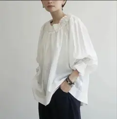 ギャザーブラウス