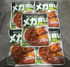 ハチ食品 メガ盛りカレー 中辛 300g 5袋セット　レトルト　パウチ　たっぷりのサムネイル