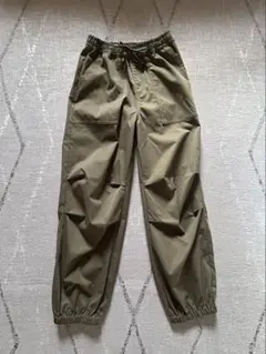 TOPVALU パラシュートパンツオリーブ色　　キッズ150