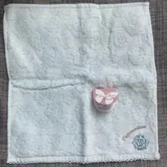 Chouchoufleur 刺繍ハンカチ カーネーション ライトブルー