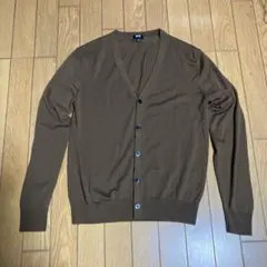 UNIQLO メリノVネックカーディガン Mサイズ　ブラウン
