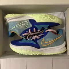 Nike Kyrie Low 4 EPのサムネイル
