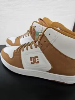 DC　ハイカットスニーカー　白×茶