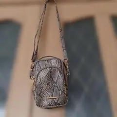 ヘビ柄ショルダーバッグ