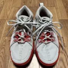 Nike Kyrie Flytrap ナイキ カイリー 23cm 赤 白のサムネイル