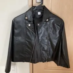ショート丈 ブラック ライダースジャケット