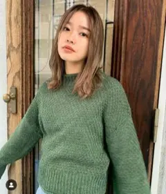 猪鼻ちひろ LASHIKU グリーンニット