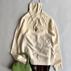 美品 ユニクロ カシミヤ100%タートルネックニットセーター 11 アイボリー