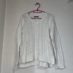 Vネック ニット