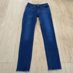 ユニクロ　ウルトラストレッチスキニージーンズ