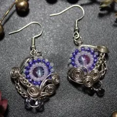 【最終値下げ】ハンドメイド 紫色 ビーズ ピアス (No.33)