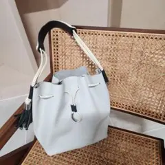 バイカラー 2WAY 巾着 ショルダーバッグ 本革 アナイ ANAYI バイカラー 2WAY 巾着 ショルダーバッグ 本革 アナイ ANAYI - メルカリ