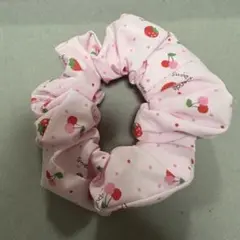 苺とさくらんぼ柄シュシュ