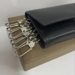 【新品】【美品】レザー　キーケース 6キーリング付き