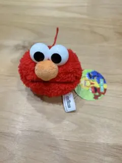 新品タグ付き　セサミストリート　フェイスマスコット　エルモ　ラウンドワン
