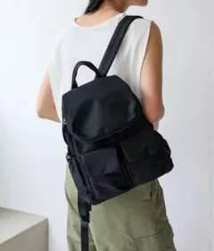【美品】10ポケットナイロンリュックサックのサムネイル