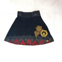 Desigual デシグアル 刺繍デザイン フレアスカート 総柄 黒 Lのサムネイル