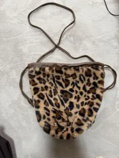 ヒョウ柄ファーショルダーバッグ