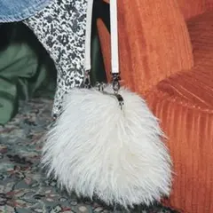 LILY BROWN ファーショルダーバッグ ベージュ