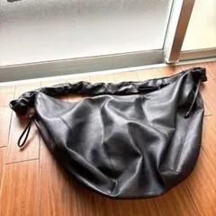 ARTIFICIAL GRAIN SHOULDER BAG WYM バッグ 黒のサムネイル