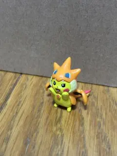 フィギュア　ピカチュウ　メガリザードンポンチョ