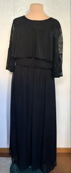 kana ブラックレースフレアスリーブドレス