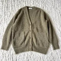 北欧暮らしの道具店 アルパカ混のブークレカーディガン カーキ