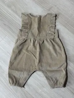 フリル付きロンパース コーデュロイ　ベージュ