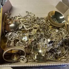 W*E様 アクセサリー 大量 ネックレス ブローチ 金杯 ゴールドカラー ブレス