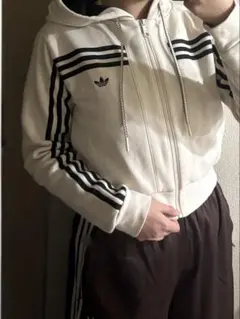 日本未発売 adidas パーカー オフホワイト y2k ジャケットのサムネイル