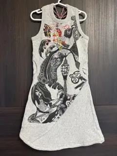 トクコプルミエヴォルのチュニック 音楽家モチーフ プリント