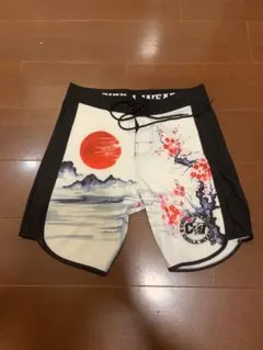 インフィニティ INFINITY フィジーク サーフパンツ サイズ32 - メルカリ