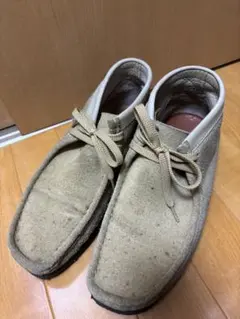Clarks ワラビー ベージュ スエード モカシン - メルカリ