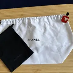 CHANEL 巾着ポーチ 2点セット ハートチャーム付のサムネイル