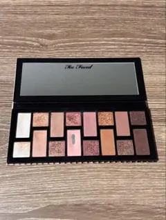 Too Faced BORN THIS WAY アイシャドウパレット