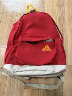 adidas 赤 リュック フロントポケット付き